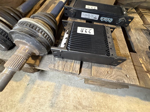 Oliekoeler - afbeelding 2 van  2