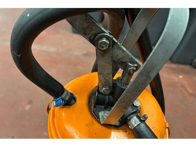 Oliepomp - afbeelding 2 van  3