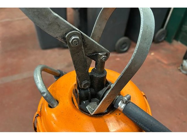 Oliepomp - afbeelding 2 van  3