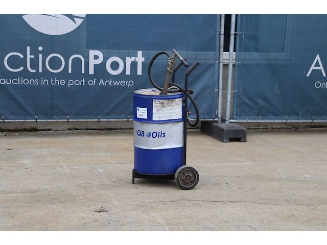 Oliepompwagen q8 oils - afbeelding 1 van  1
