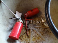 Olietank met kanon en 2 ridgid burettes - afbeelding 3 van  5