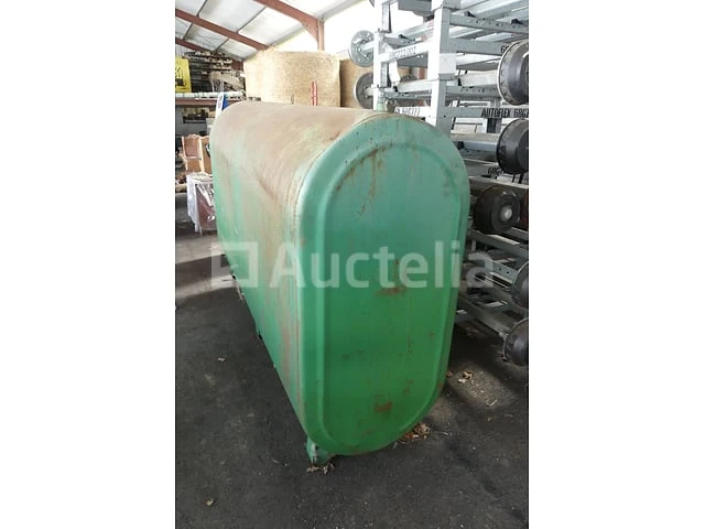 Olietank - afbeelding 1 van  9