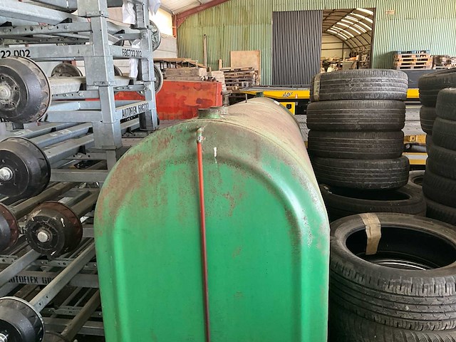 Olietank - afbeelding 4 van  6