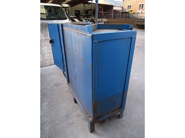 Olietank - afbeelding 2 van  4