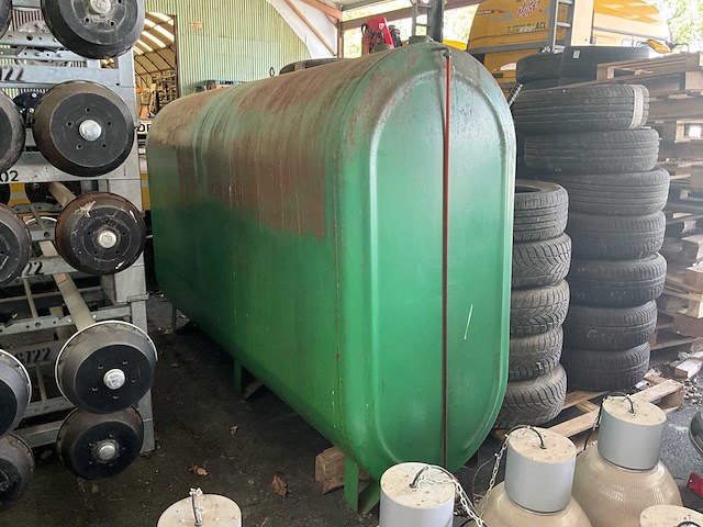 Olietank - afbeelding 1 van  6