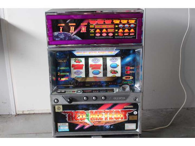 Olympia - red meteor - speelautomaat - afbeelding 1 van  4