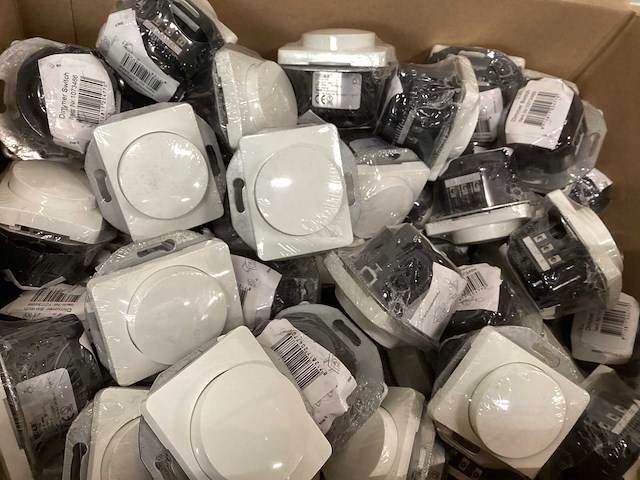 Olympic - 1073466 - dimmer 20-400 watt, inbouw (51x) - afbeelding 1 van  5