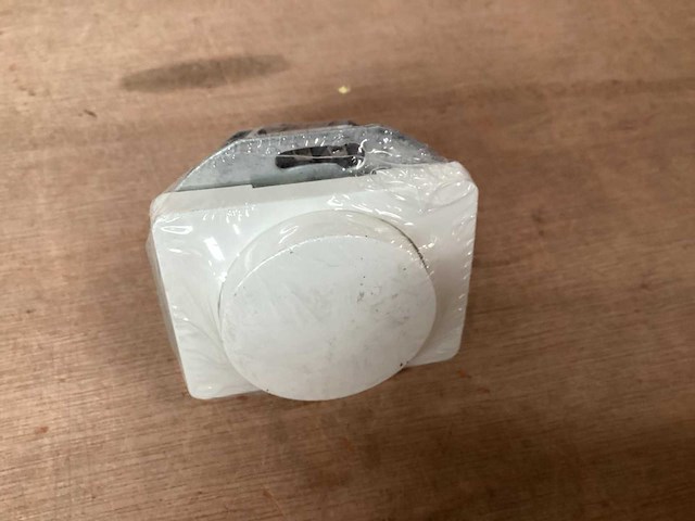 Olympic dimmer 230 volt, wit (60x) - afbeelding 1 van  3