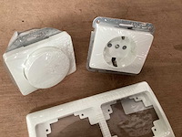 Olympic dimmer met stopcontact en afdekraam, complete set (18x) - afbeelding 2 van  3