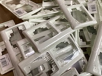 Olympic mix kavel stopcontacten en inbouwframes dubbel (100x) - afbeelding 4 van  5