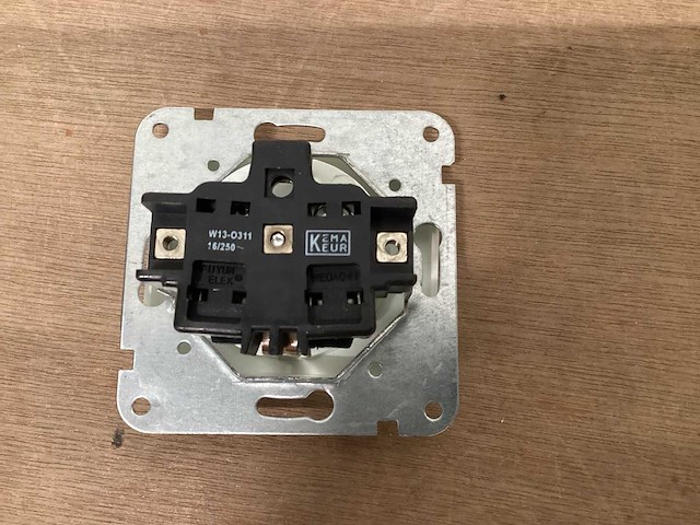 Olympic wandcontactdoos inbouw wit enkel (290x) - afbeelding 4 van  5