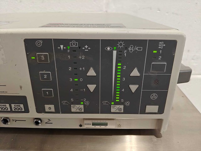 Olympus - clv-u20 - xenon light source - olympus – clv-u20 - afbeelding 2 van  8