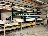 Omga montagelijn met inhoud op zolderverdieping - afbeelding 1 van  6