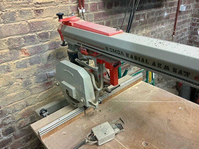 Omga radial arm saw radiaalafkortzaagmachine - afbeelding 12 van  12