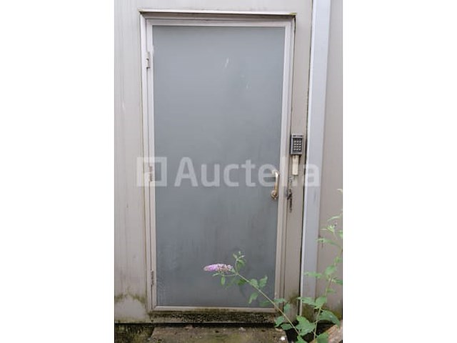 Omgebouwde kantoorcontainers - afbeelding 10 van  40