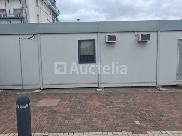 Omgebouwde kantoorcontainers - afbeelding 1 van  40