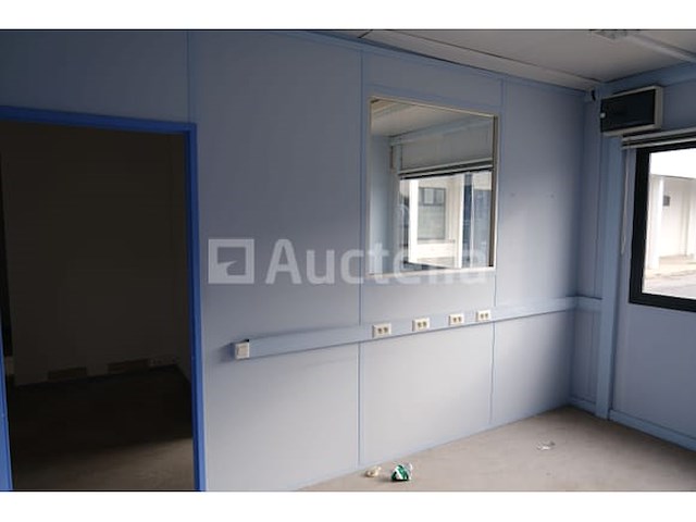 Omgebouwde kantoorcontainers - afbeelding 27 van  40