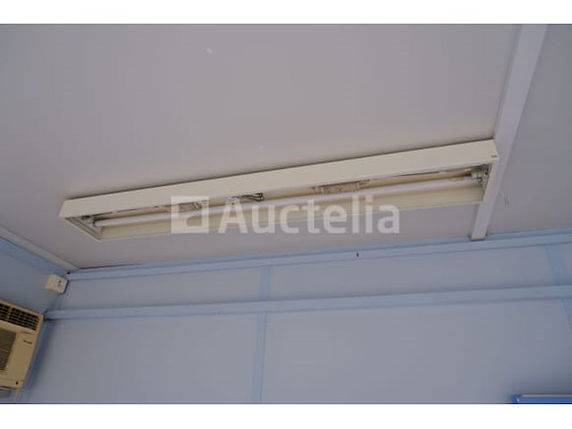 Omgebouwde kantoorcontainers - afbeelding 30 van  40