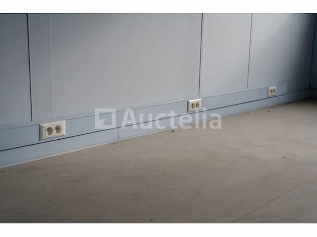 Omgebouwde kantoorcontainers - afbeelding 24 van  40