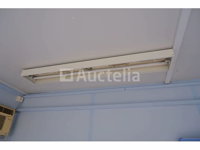 Omgebouwde kantoorcontainers - afbeelding 30 van  40