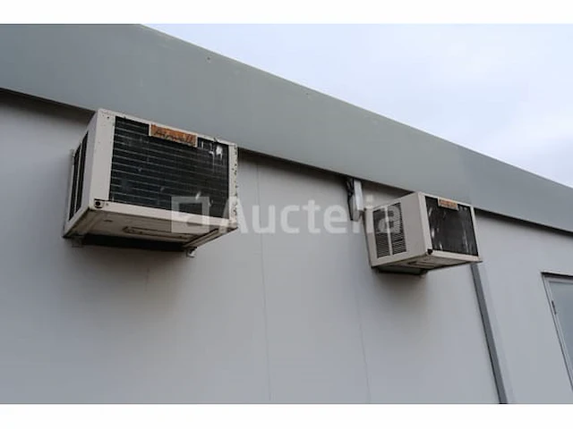 Omgebouwde kantoorcontainers - afbeelding 39 van  40