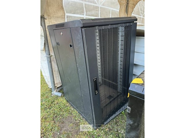 Omkasting server - afbeelding 1 van  6