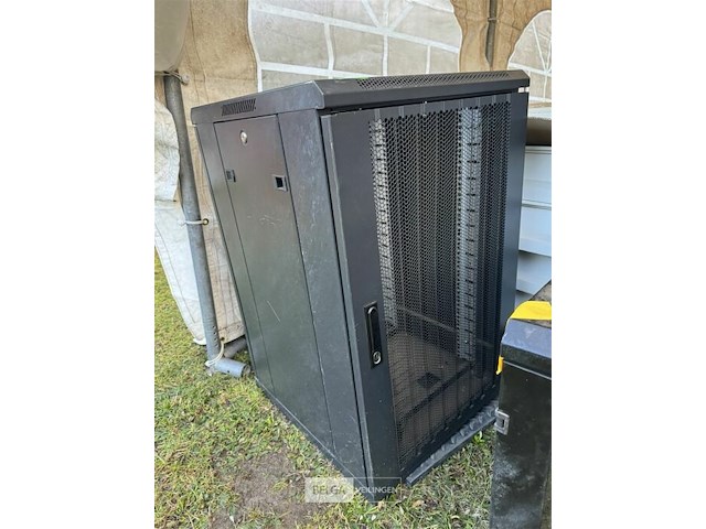 Omkasting server - afbeelding 2 van  6