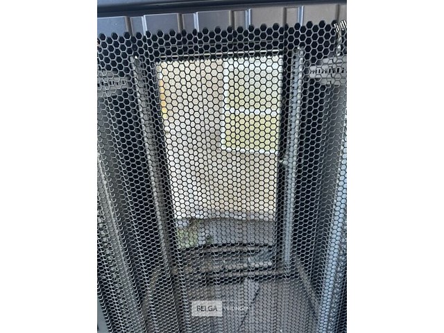 Omkasting server - afbeelding 5 van  6