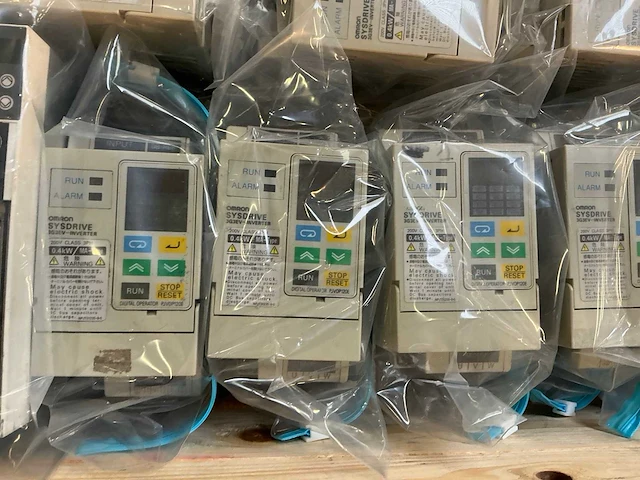 Omron en panasonic frequentieregelaar (83x) - afbeelding 3 van  5