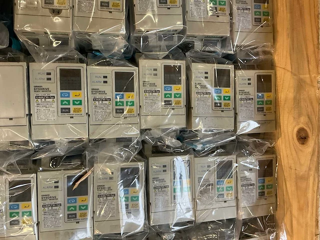 Omron en panasonic frequentieregelaar (83x) - afbeelding 4 van  5