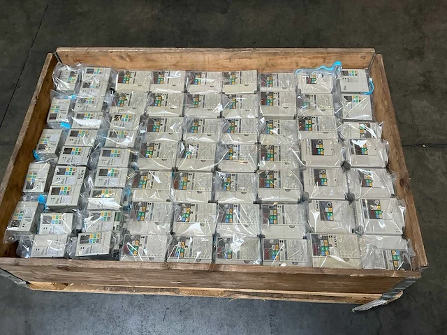 Omron frequentieregelaar (66x) - afbeelding 1 van  8