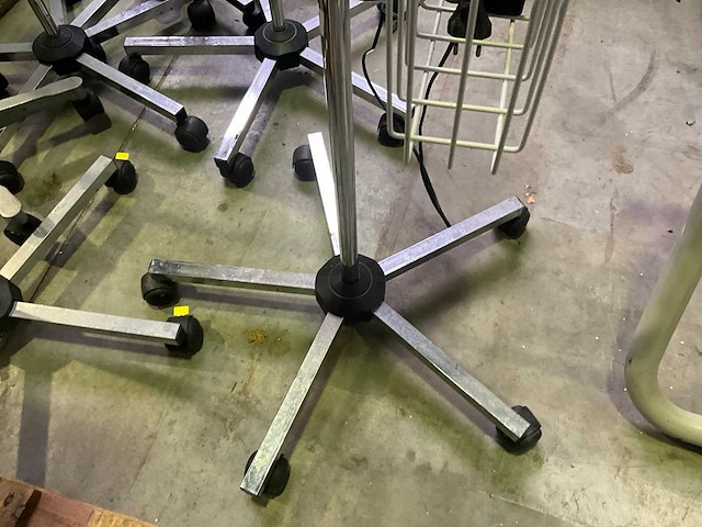 Omron hem-907 bloeddrukmeter (5x) - afbeelding 4 van  9