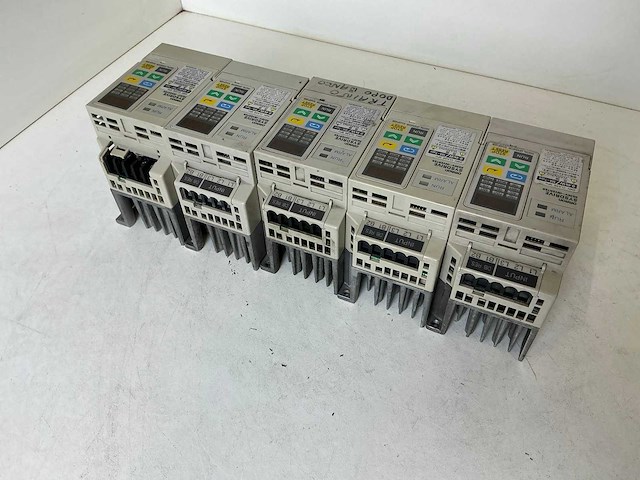 Omron sysdrive 3g3ev frequentieregelaar (5x) - afbeelding 5 van  5
