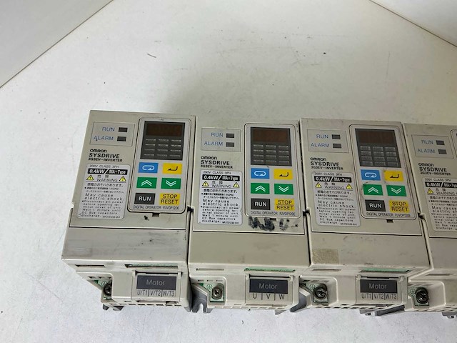 Omron sysdrive 3g3ev frequentieregelaar (5x) - afbeelding 4 van  5
