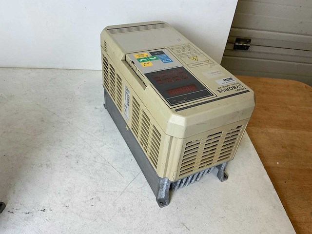 Omron sysdrive 3g3hv frequentieregelaar (2x) - afbeelding 5 van  7