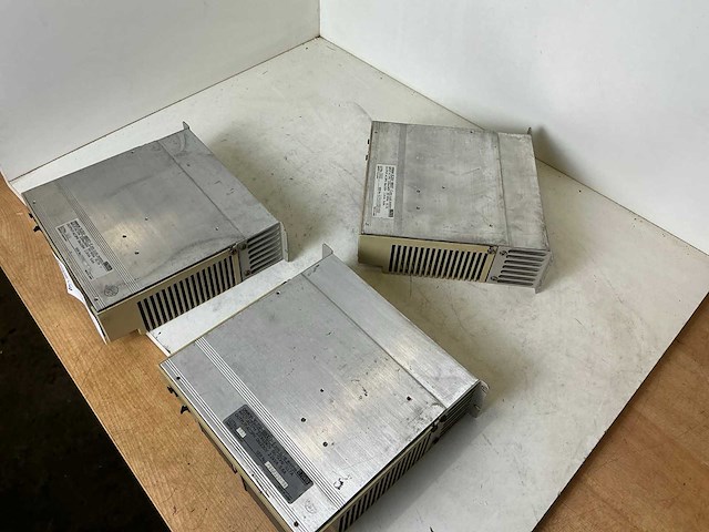 Omron sysdrive 3g3sv frequentieregelaar (3x) - afbeelding 5 van  8