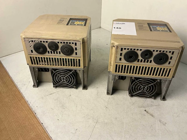 Omron sysdrive 3g3xv frequentieregelaar (2x) - afbeelding 2 van  6
