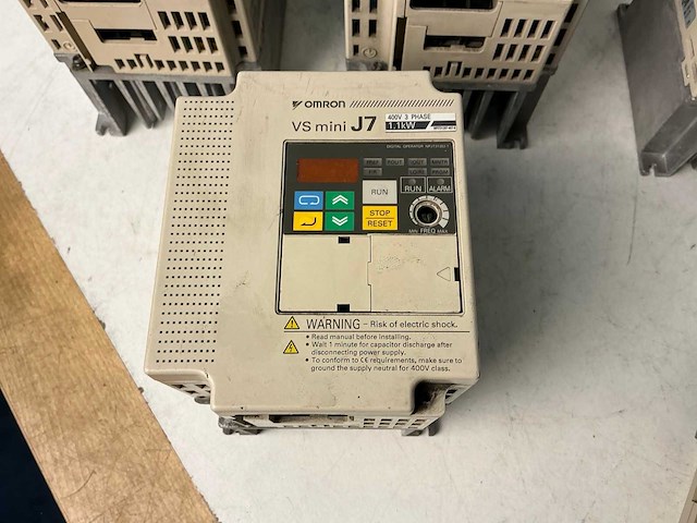 Omron vs mini j7 frequentieregelaar (8x) - afbeelding 4 van  7