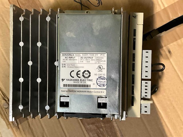 Omron yaskawa sgdh-15de-oy servopack - afbeelding 3 van  6