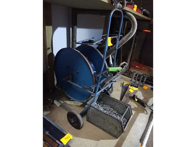 Omsnoeringsband op haspel met apparaat - afbeelding 1 van  2