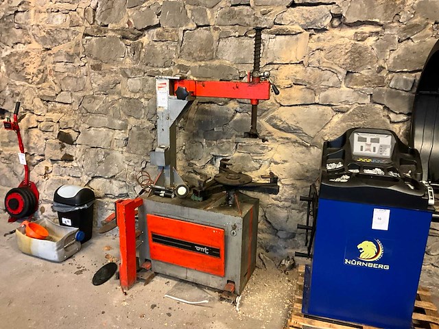 Omt banden de-en montageapparaat - afbeelding 1 van  6