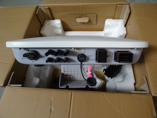Omvormer huawei sun2000-10ktl m1 (10 kva) - afbeelding 4 van  5