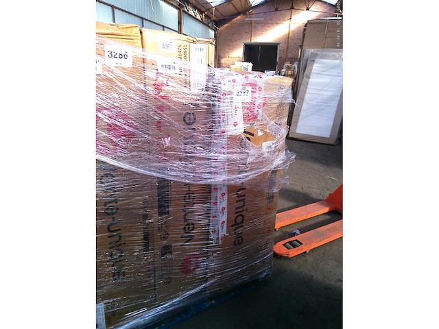 Omzetbare en omkeerbare hoekbank van lichtgrijze stof met opbergdoos - afbeelding 7 van  7