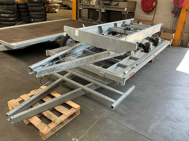 Onafgewerkte aanhangwagen (2x) - afbeelding 3 van  8