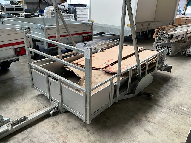 Onafgewerkte aanhangwagen - afbeelding 1 van  6