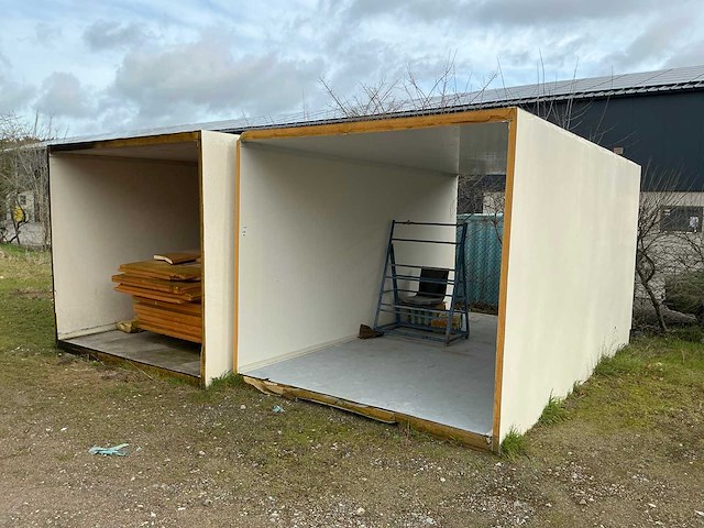 Onafgewerkte geïsoleerde container (2x) - afbeelding 1 van  7