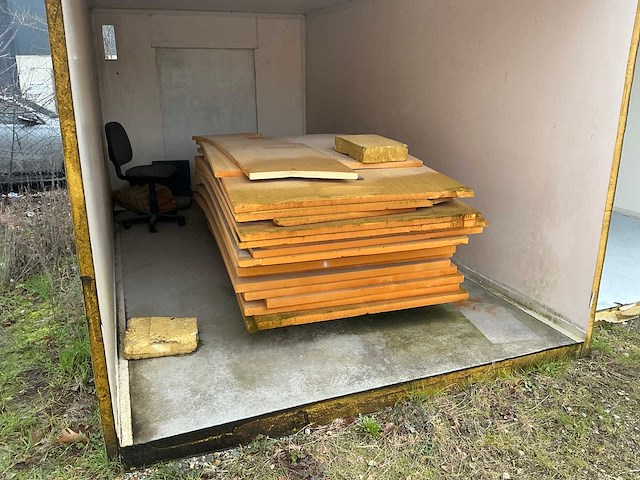 Onafgewerkte geïsoleerde container (2x) - afbeelding 3 van  7