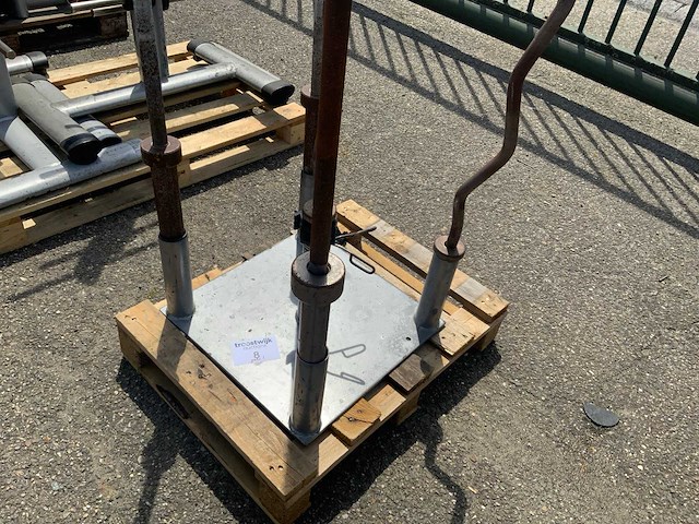 Onbekend 50mm stangen 5x met plateau krachtstation - afbeelding 2 van  3