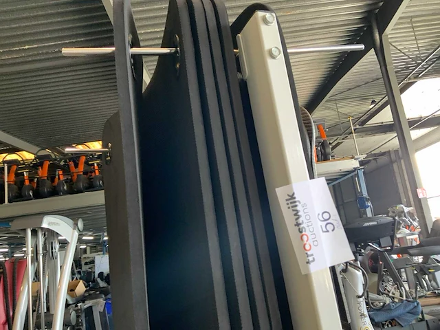 Onbekend aerobic matten 9x met rek krachtstation - afbeelding 2 van  4