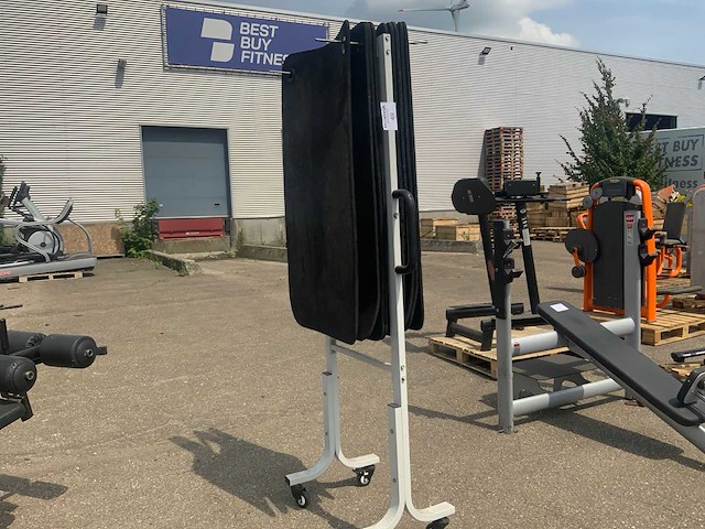 Onbekend aerobic matten met rek 9x krachtstation - afbeelding 2 van  3